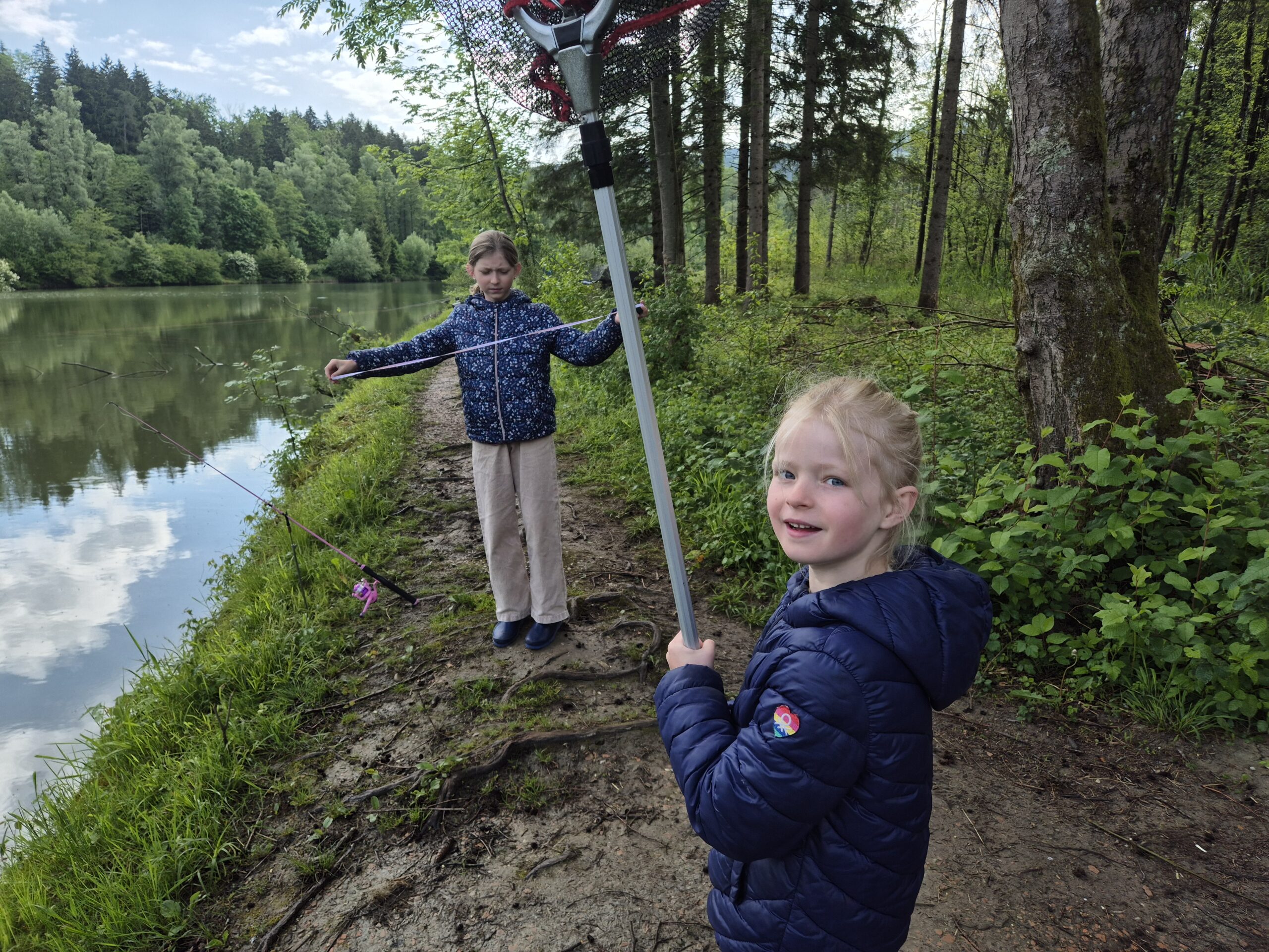 Junge Mitglieder des SSFV Junior Teams am Wasser